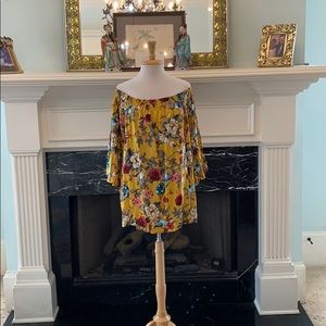 NWT off the shoulder gold floral top